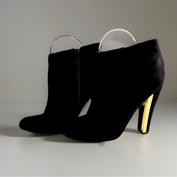 Call It Spring Lovelarwen Ankle Bootie Black Nubuck Ladies cocktail boots 7.5 - Picture 3 of 9